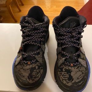 Kyrie 7 Basketball Sneaker mens size 9
